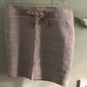 Beige and white Loft pencil skirt